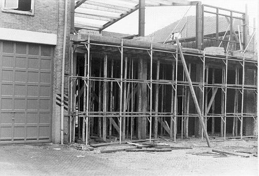1977-12 kantine in aanbouw.jpg